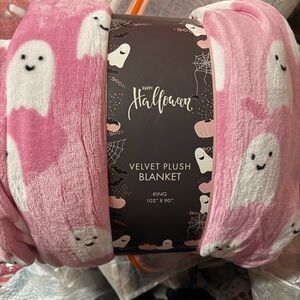 Hey Boo Pink Ghost Halloween Blanket Size KING NWT